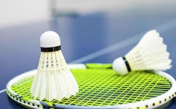 羽毛球線跑線正常嗎？