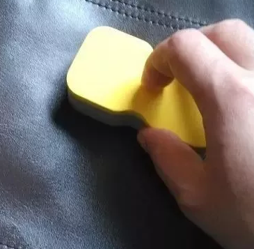 只用眼睛可以分辨皮革和真皮嗎?