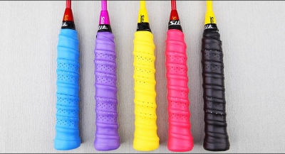 打羽毛球用柄皮真的會(huì)好打一些嗎?